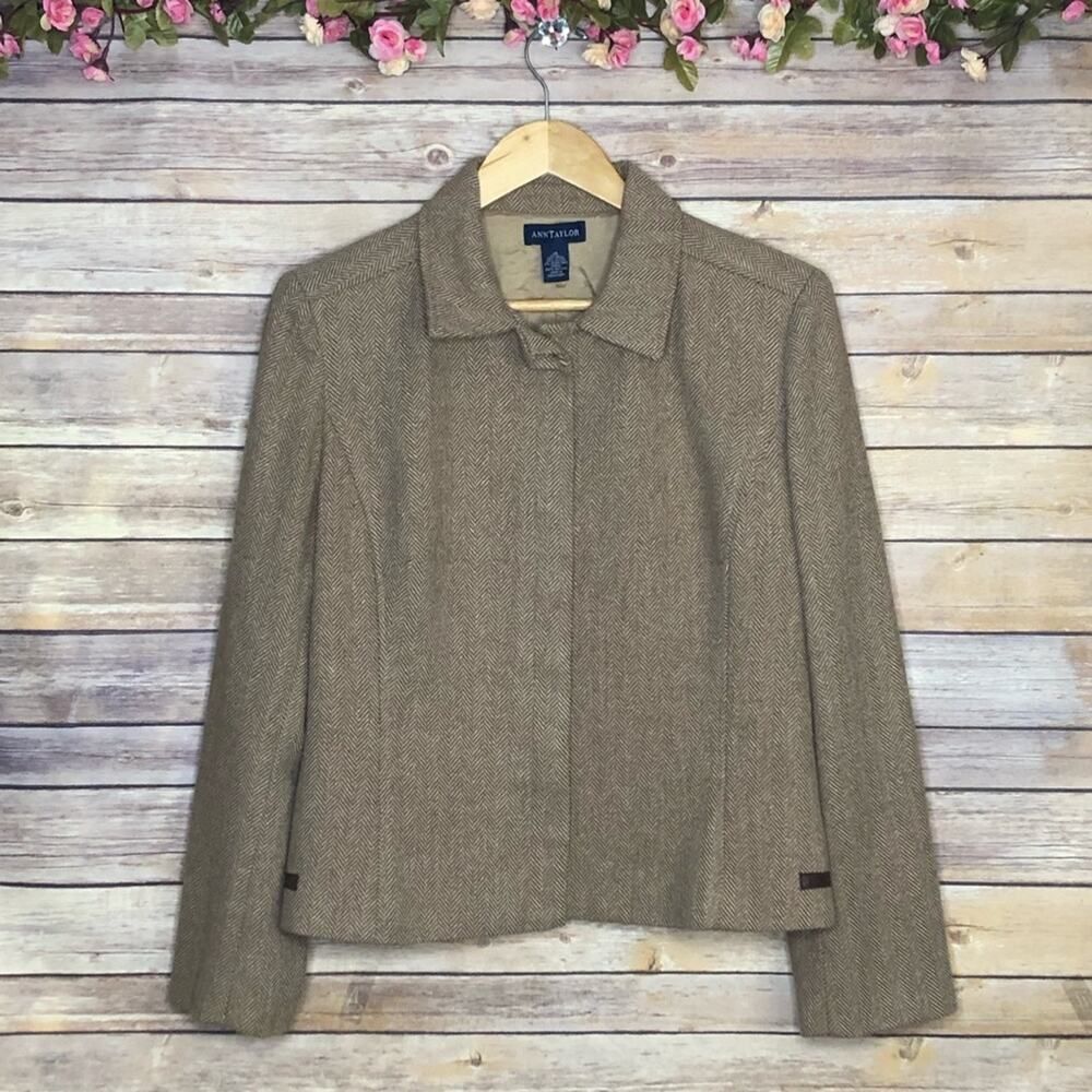 🌷5 for $25 Ann Taylor Herringbone Blazer